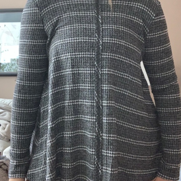 criss cross back altard state flowy top - Picture 4 of 4